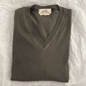Authentic Hermes V neck sweater ❗️ New low price